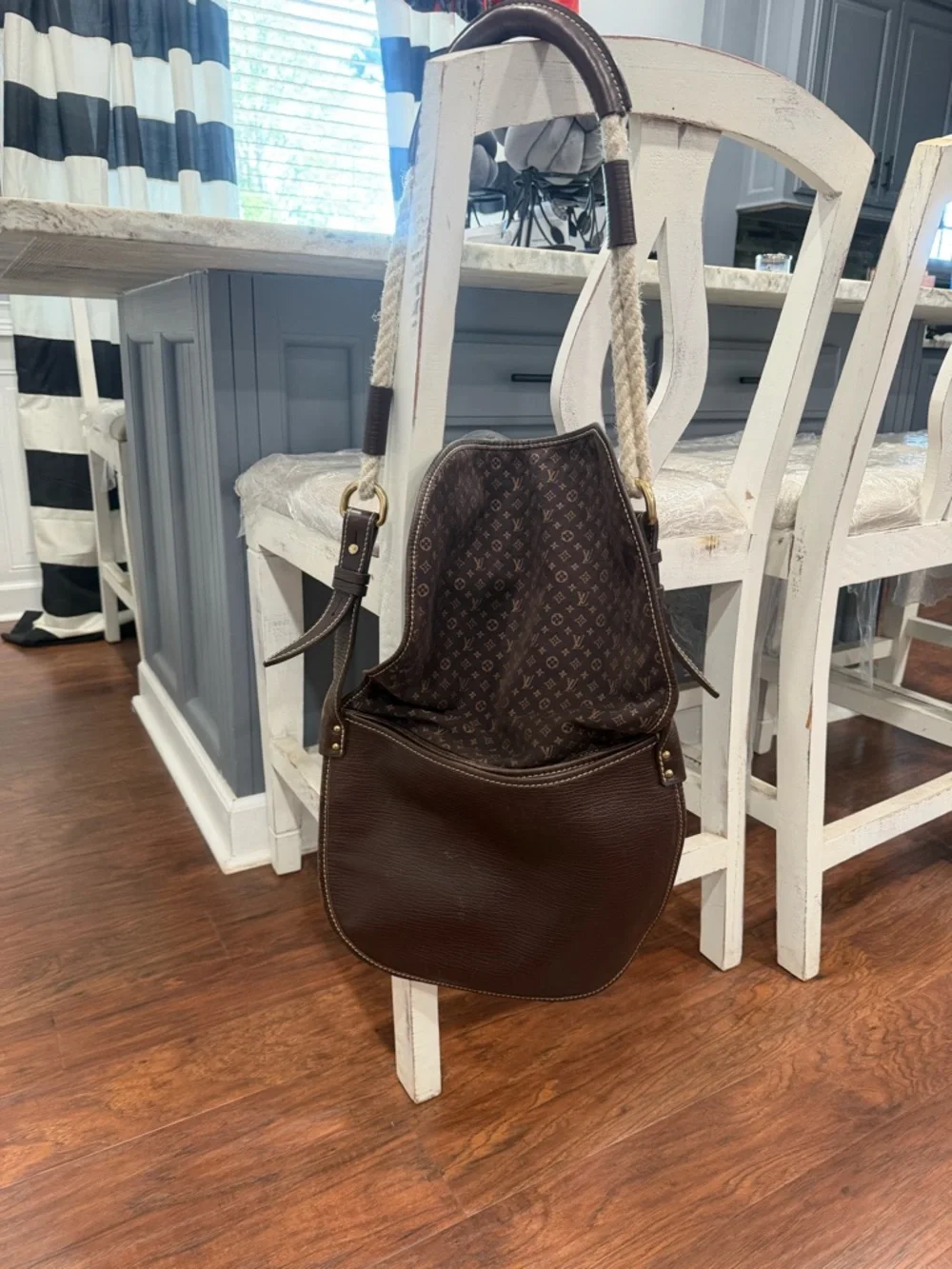 Louis Vuitton Brown Monogram Crossbody with Red and Gold Accent - Picture 2 of 7